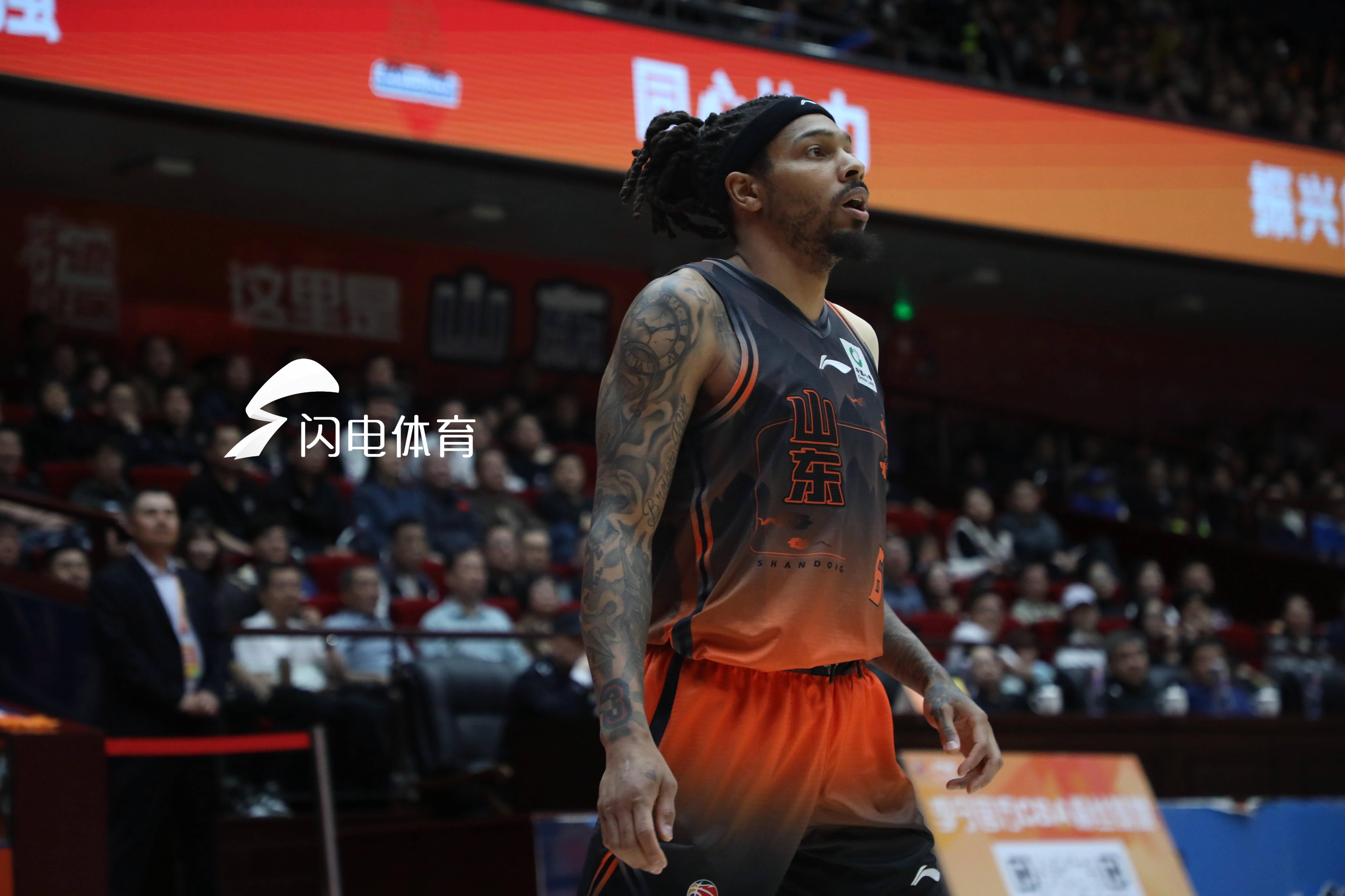 开运在线赛事平台-山东高速主场99-86力克广东 邱彪赞团队防守许梦君成奇兵